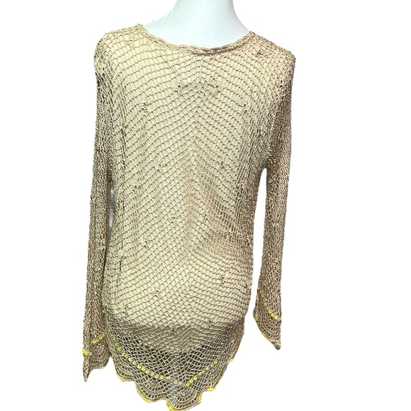 R&M Beige Crochet Sequins Blouse - Picture 4 of 6